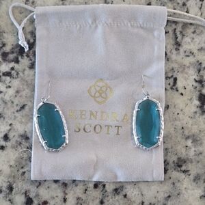Kendra Scott Drop Earings In Silver